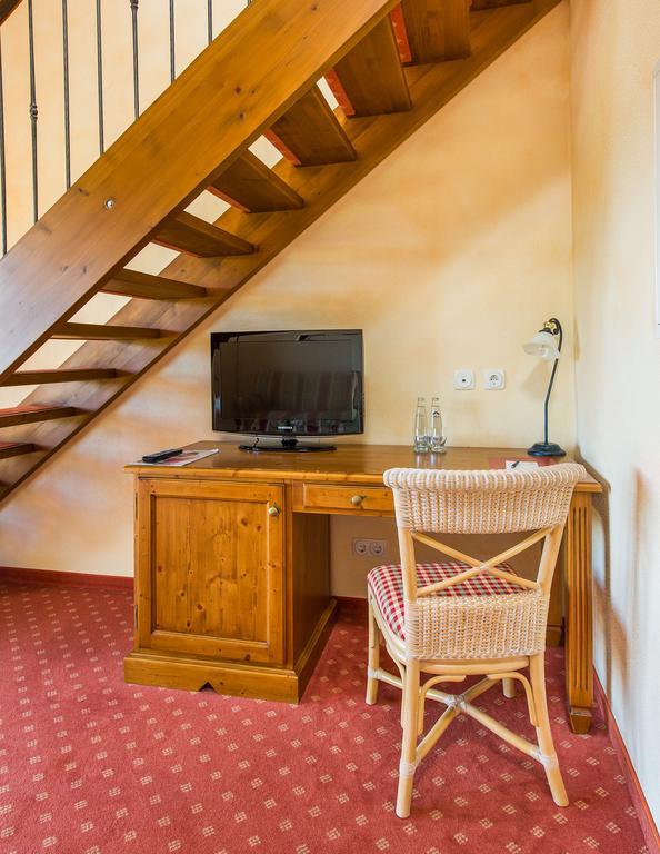 Hotel Und Landgasthof Altwirt Grosshartpenning Bagian luar foto