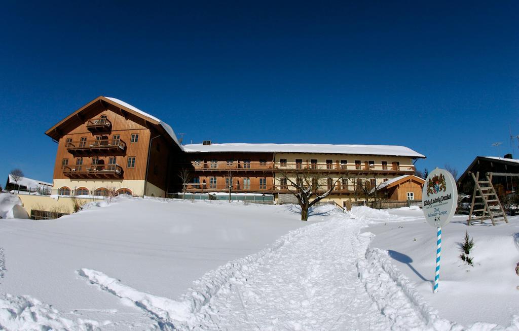 Hotel Und Landgasthof Altwirt Grosshartpenning Bagian luar foto