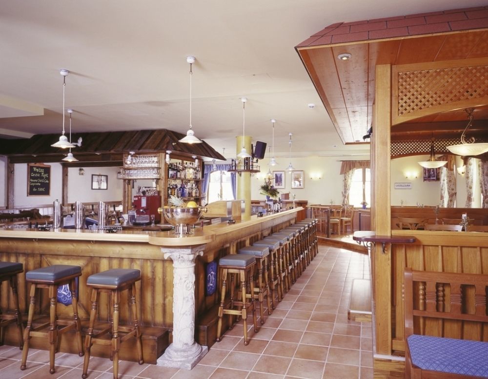 Hotel Und Landgasthof Altwirt Grosshartpenning Bagian luar foto