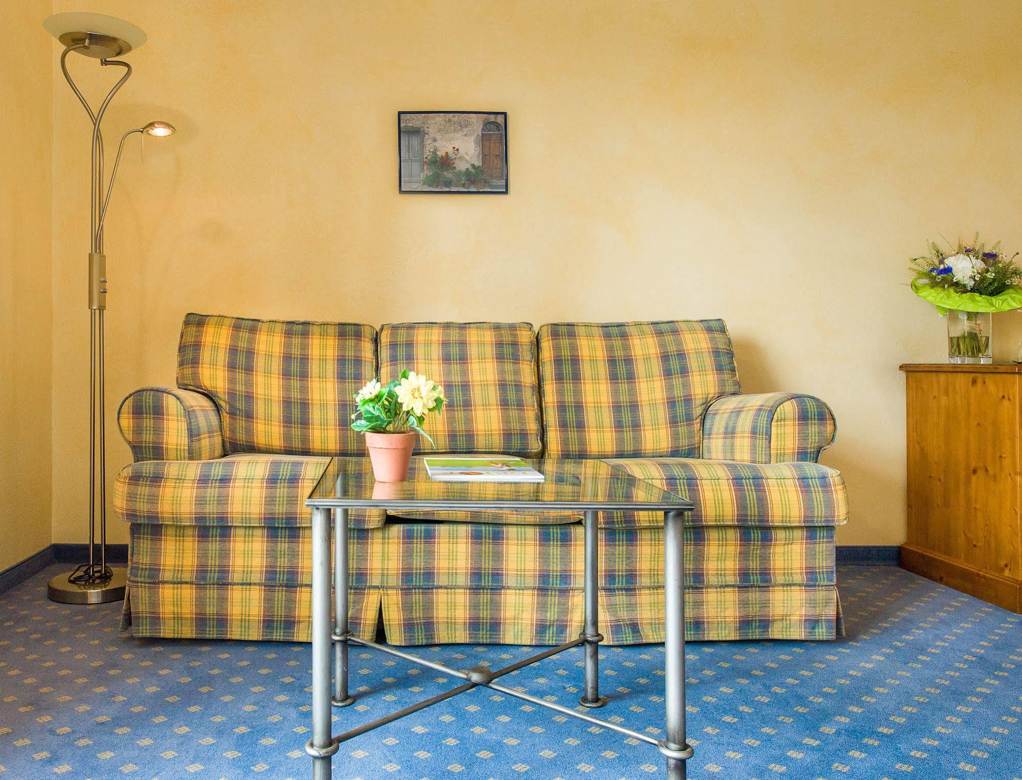 Hotel Und Landgasthof Altwirt Grosshartpenning Bagian luar foto
